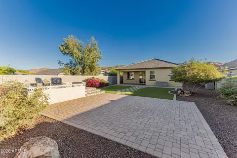Exterior - 2322 E Harwell Rd, Phoenix, AZ 85042 photo 13 of 16