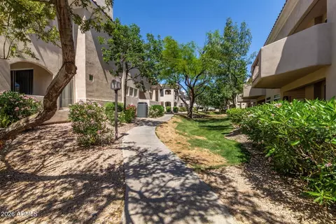 Exterior - 1747 E Northern Ave #181, Phoenix, AZ 85020 photo 11 of 13
