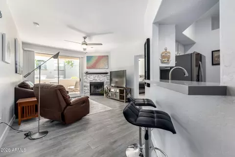 Living - 1747 E Northern Ave #181, Phoenix, AZ 85020 photo 1 of 4