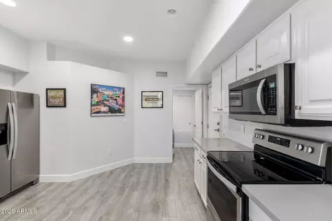 Kitchen - 1747 E Northern Ave #181, Phoenix, AZ 85020 photo 2 of 2