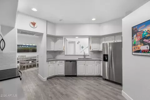 Kitchen - 1747 E Northern Ave #181, Phoenix, AZ 85020 photo 1 of 2