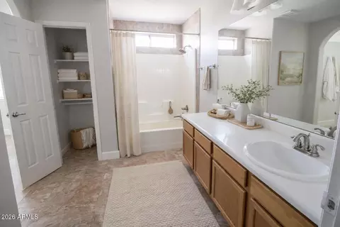 Bath - 2516 E Camellia Dr, Gilbert, AZ 85296 photo 3 of 3