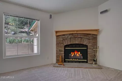 Living - 405 E Cherry St, Payson, AZ 85541 photo 6 of 10