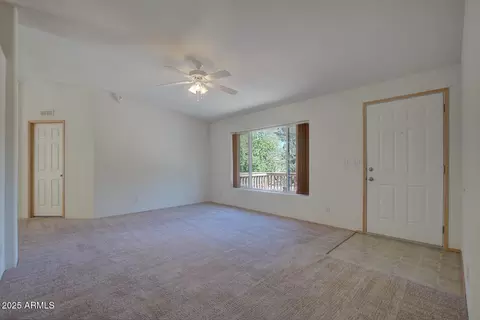 Living - 405 E Cherry St, Payson, AZ 85541 photo 3 of 10