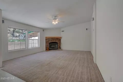 Living - 405 E Cherry St, Payson, AZ 85541 photo 7 of 10