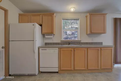 Kitchen - 405 E Cherry St, Payson, AZ 85541 photo 2 of 3