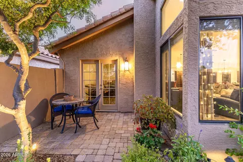 9109 S Grandview Dr, Tempe, AZ 85284