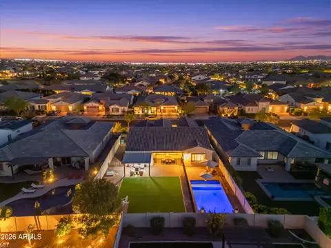 View/Area - 10326 E Bergeron Ave, Mesa, AZ 85212 photo 4 of 21