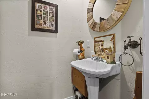 Bath - 2908 Apache Dr, Happy Jack, AZ 86024 photo 2 of 3