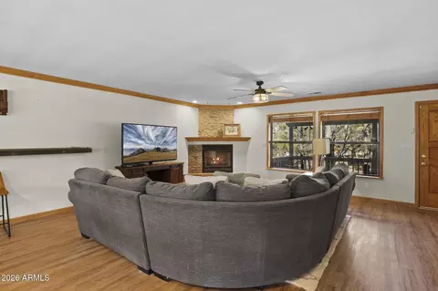Living - 2908 Apache Dr, Happy Jack, AZ 86024 photo 3 of 4