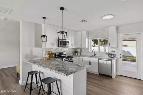 2336 W Village Dr, Phoenix, AZ 85023