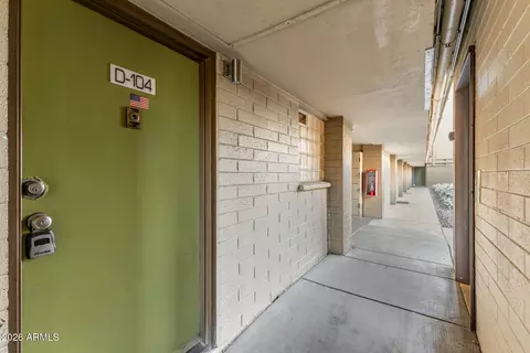 Entry Way - 351 E Thomas Rd #D104, Phoenix, AZ 85012 photo 2 of 2