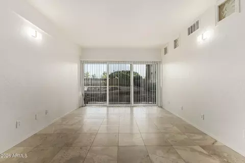 Living - 351 E Thomas Rd #D104, Phoenix, AZ 85012 photo 5 of 9