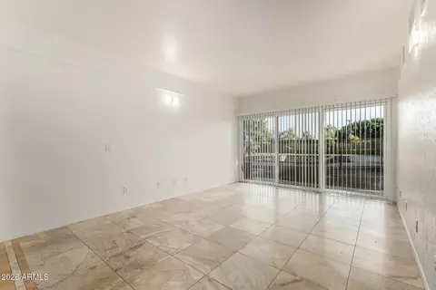 Living - 351 E Thomas Rd #D104, Phoenix, AZ 85012 photo 6 of 9