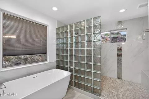 Bath - 3500 E Lincoln Dr #22, Phoenix, AZ 85018 photo 3 of 8