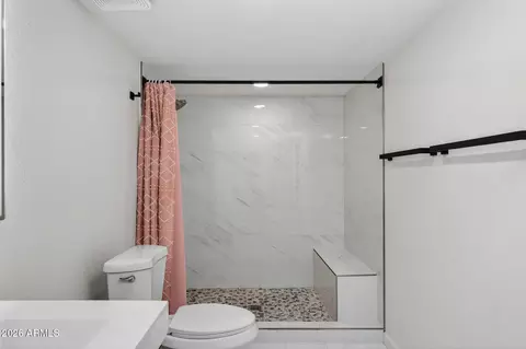 Bath - 3500 E Lincoln Dr #22, Phoenix, AZ 85018 photo 6 of 8