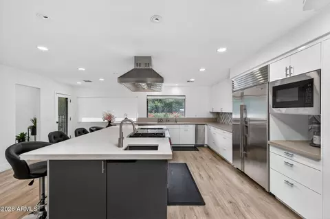 Kitchen - 3500 E Lincoln Dr #22, Phoenix, AZ 85018 photo 3 of 9