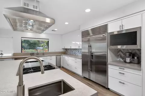 Kitchen - 3500 E Lincoln Dr #22, Phoenix, AZ 85018 photo 9 of 9