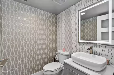 Bath - 3500 E Lincoln Dr #22, Phoenix, AZ 85018 photo 4 of 8