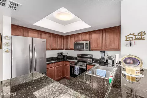 5757 W Eugie Ave #1102, Glendale, AZ 85304