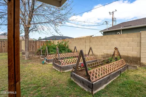 Exterior - 6714 N 11th St, Phoenix, AZ 85014 photo 7 of 9