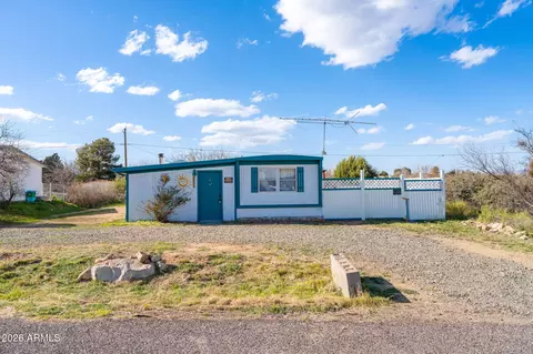 20850 E Cedar Dr, Mayer, AZ 86333