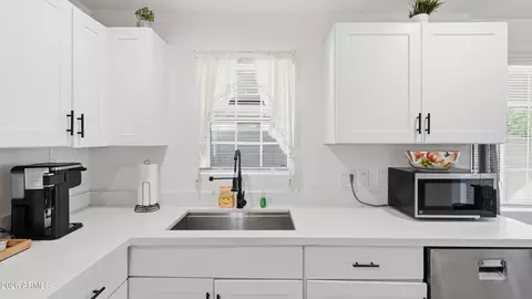 Kitchen - 1716 E Oak St, Phoenix, AZ 85008 photo 4 of 4