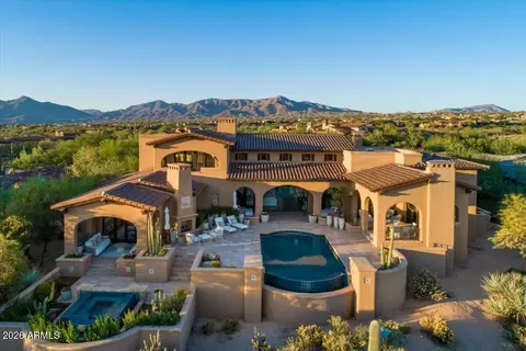 10675 E Winter Sun Dr, Scottsdale, AZ 85262