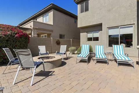 Exterior - 3821 E Patrick Ln, Phoenix, AZ 85050 photo 5 of 11