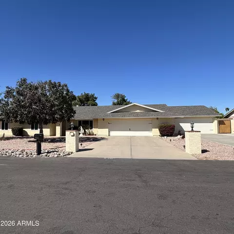 6422 W Villa Theresa Dr, Glendale, AZ 85308