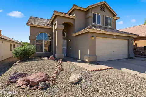 2221 E Menadota Dr, Phoenix, AZ 85024