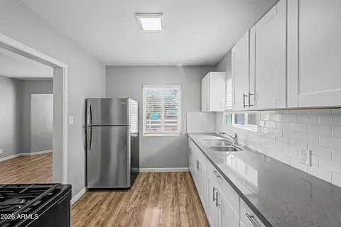 Kitchen - 4220 N 3rd Ave, Phoenix, AZ 85013 photo 3 of 5