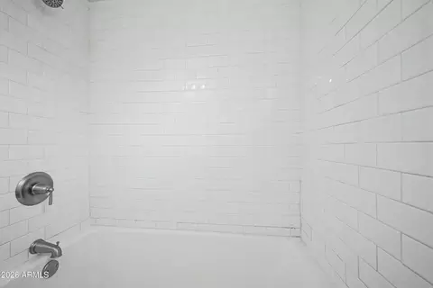 Bath - 4220 N 3rd Ave, Phoenix, AZ 85013 photo 5 of 5