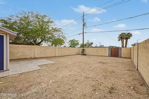 Exterior - 4220 N 3rd Ave, Phoenix, AZ 85013 photo 4 of 7
