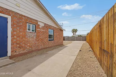 Exterior - 4220 N 3rd Ave, Phoenix, AZ 85013 photo 5 of 7