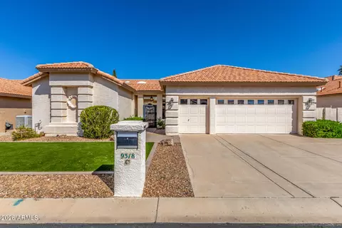 9318 E Coopers Hawk Dr, Sun Lakes, AZ 85248