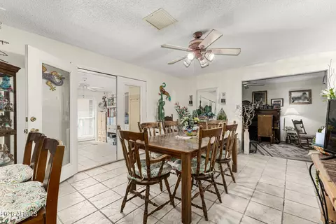 Dining - 1109 E Bishop Dr, Tempe, AZ 85282 photo 2 of 2