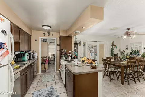 Kitchen - 1109 E Bishop Dr, Tempe, AZ 85282 photo 1 of 4
