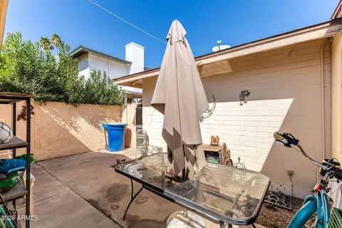 Exterior - 1109 E Bishop Dr, Tempe, AZ 85282 photo 3 of 5