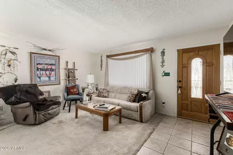 Living - 1109 E Bishop Dr, Tempe, AZ 85282 photo 2 of 2