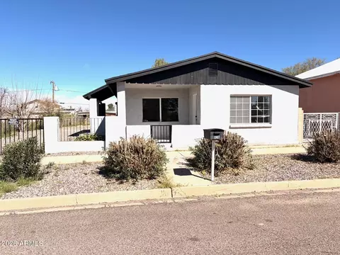 826 E 1st St, Douglas, AZ 85607
