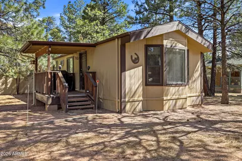 2877 Lazy Bear Trl, Overgaard, AZ 85933