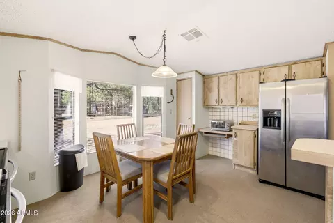 2877 Lazy Bear Trl, Overgaard, AZ 85933 photo 15