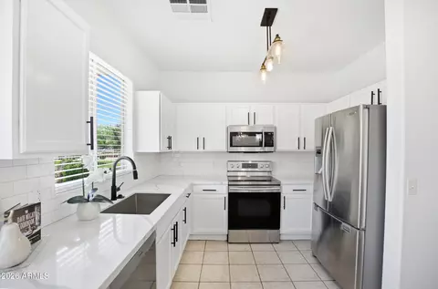 Kitchen - 2545 E Harrison Ct, Gilbert, AZ 85295 photo 1 of 1