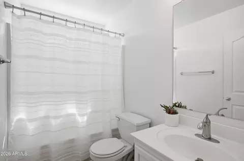 Bath - 2545 E Harrison Ct, Gilbert, AZ 85295 photo 2 of 4