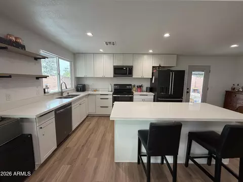 Kitchen - 2250 E Kathleen Rd, Phoenix, AZ 85022 photo 1 of 4
