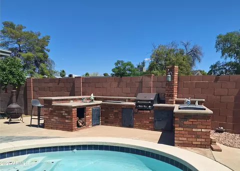 Exterior - 2250 E Kathleen Rd, Phoenix, AZ 85022 photo 3 of 7