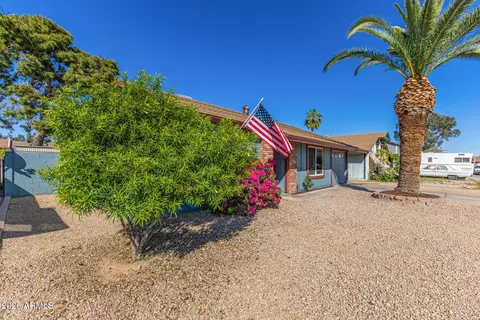 5940 W Mauna Loa Ln, Glendale, AZ 85306