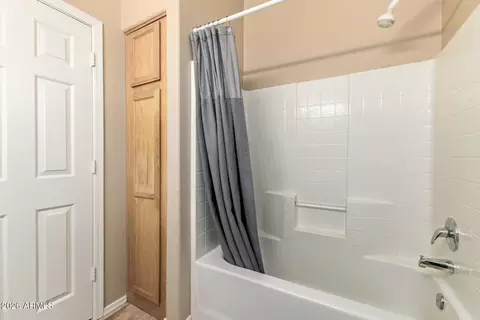 Bath - 9108 E Gable Ave, Mesa, AZ 85209 photo 2 of 3