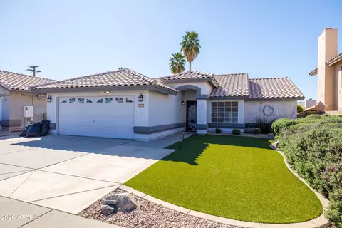 1305 W Wagoner Rd, Phoenix, AZ 85023